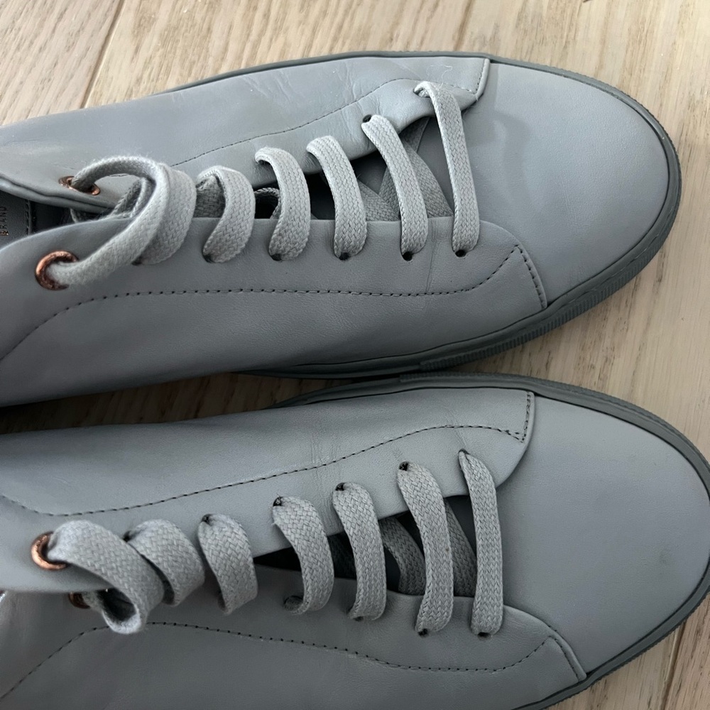 Good Man Mens Leather Sneakers - Picture 3 of 9